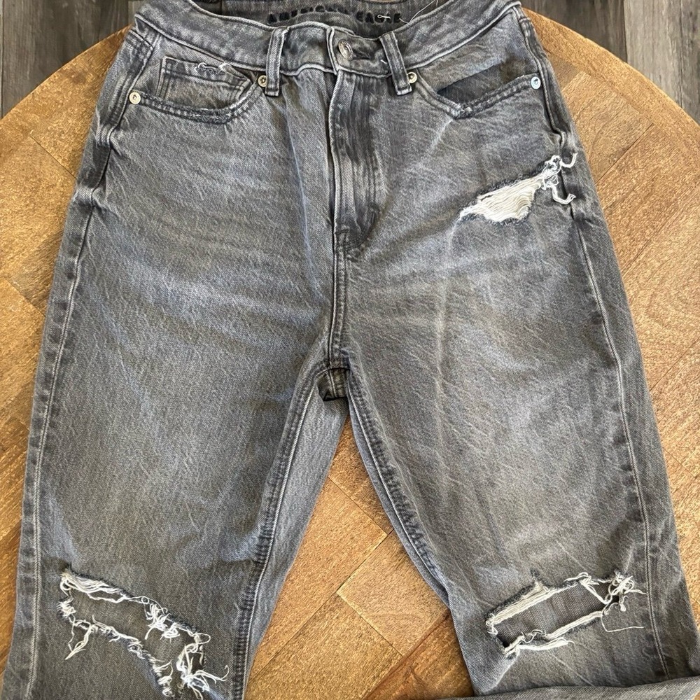 American eagle mom jean 2 Short - Picture 2 of 11
